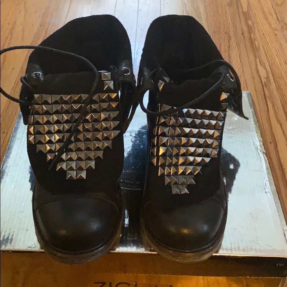 Leather boots
